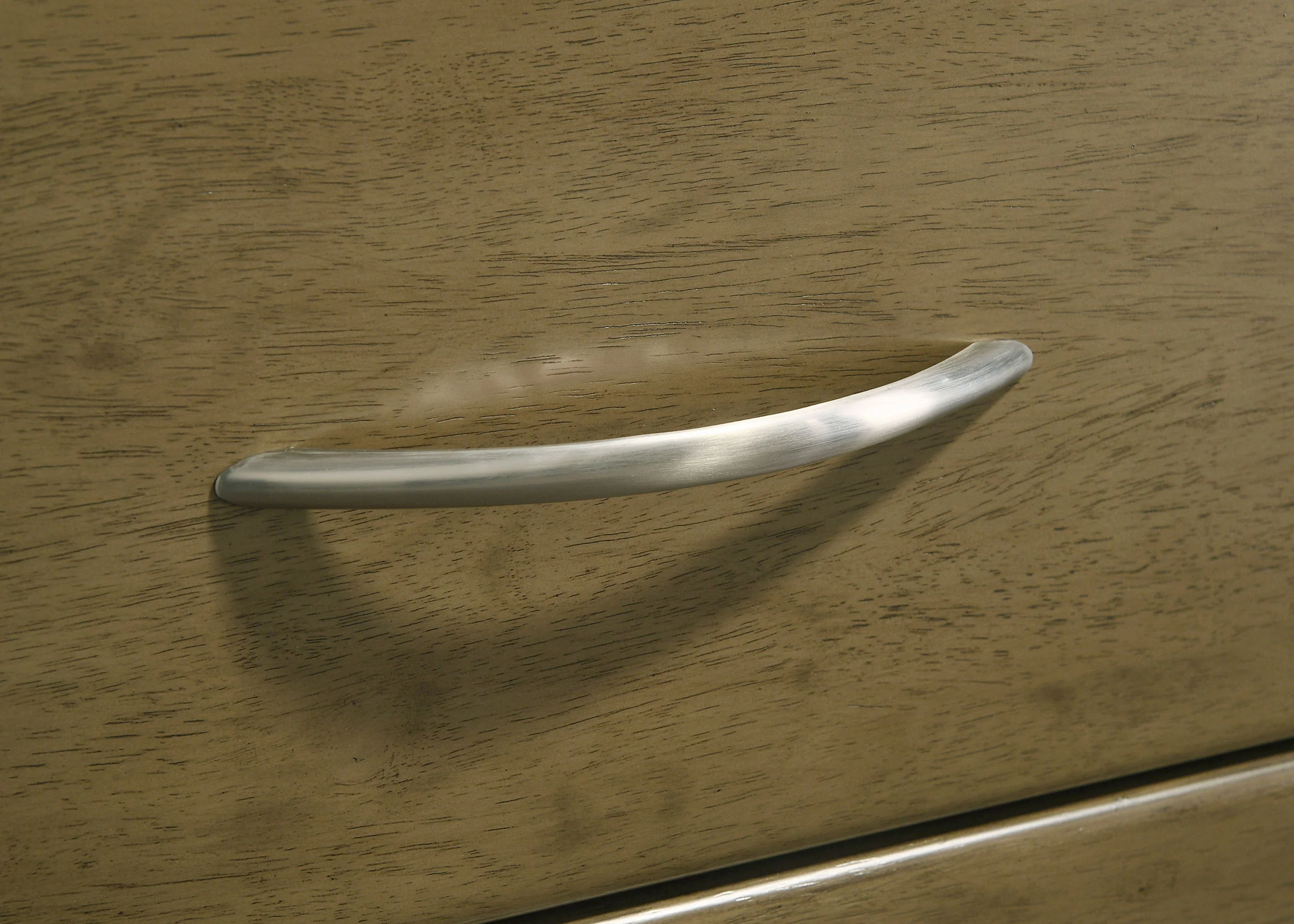 Amsbury Dresser - Image 11