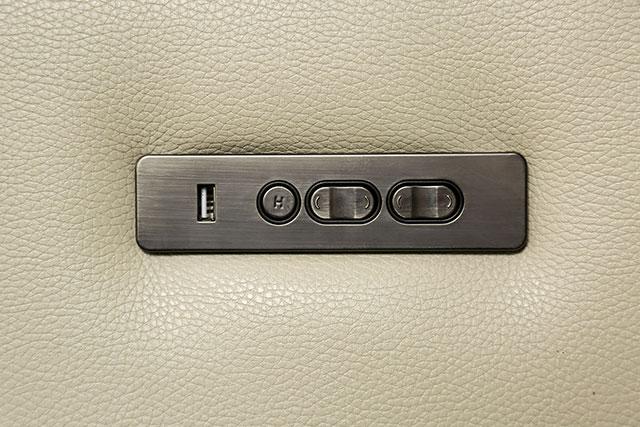 BARCLAY Power Motion Sofa - Image 9