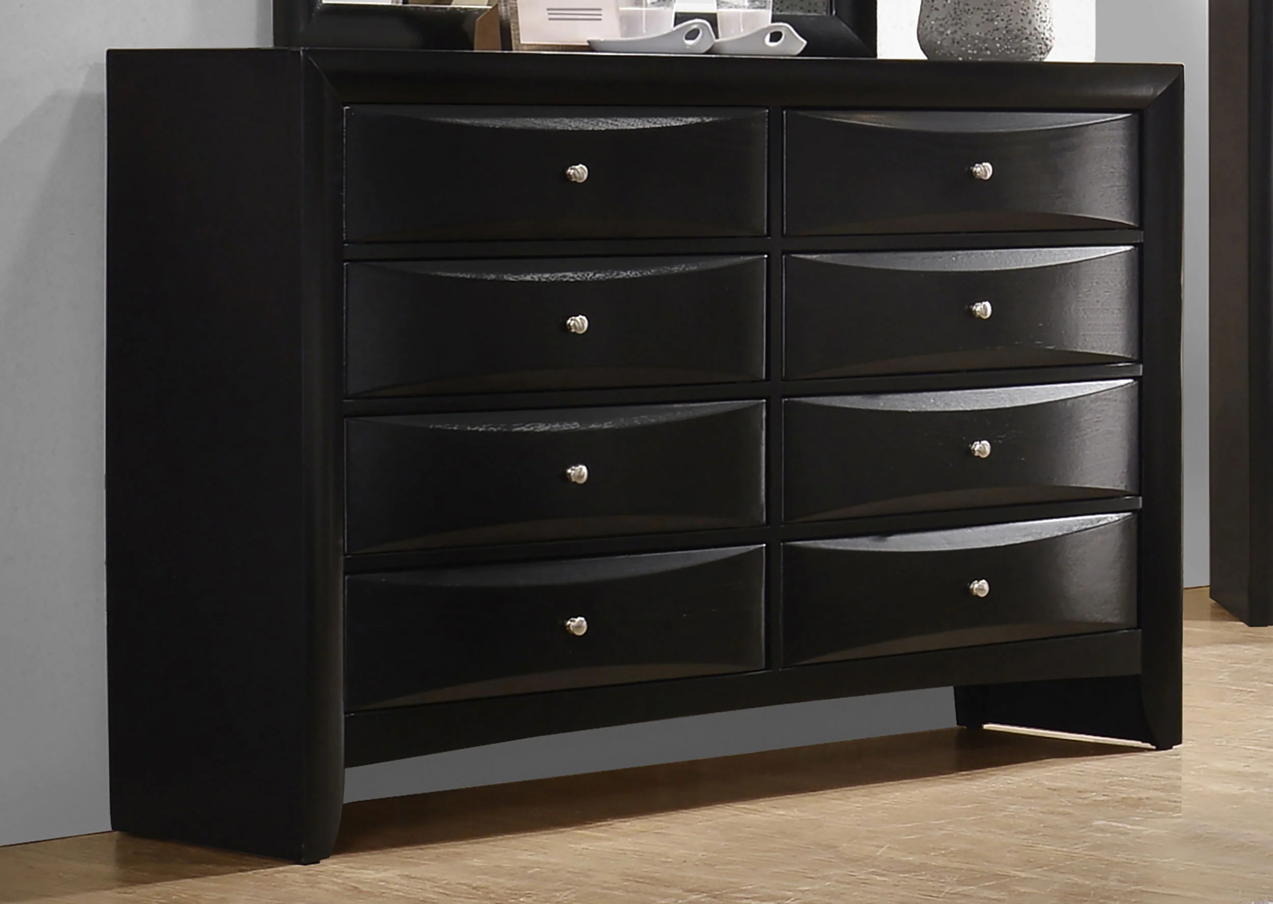 Briana Dresser - Image 2