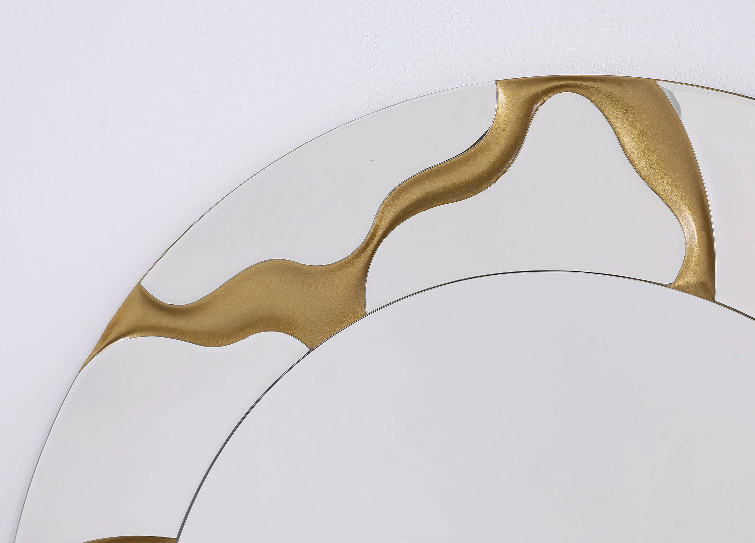Dorinda Wall Mirror - Image 4