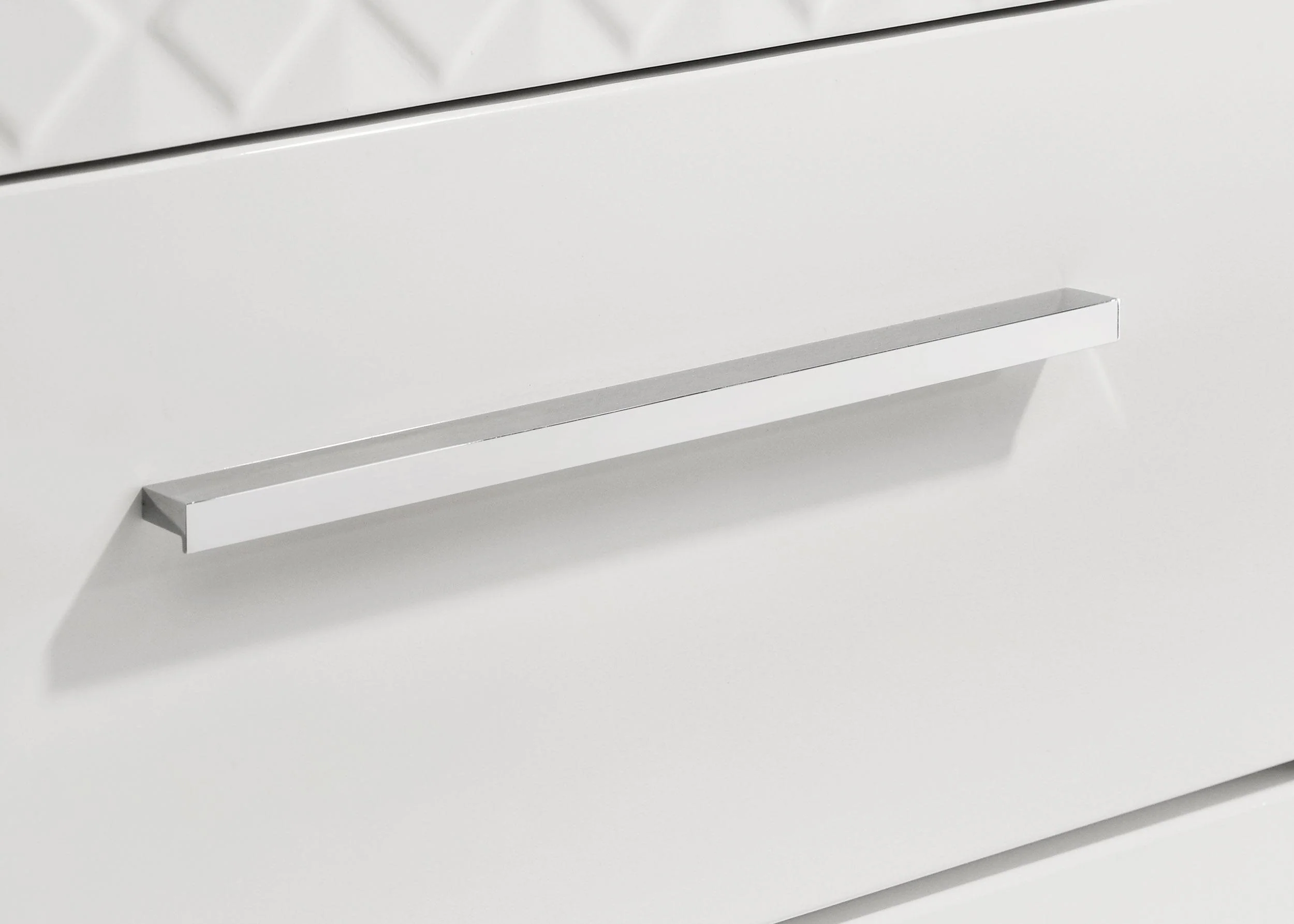 Ives Dresser - Image 11