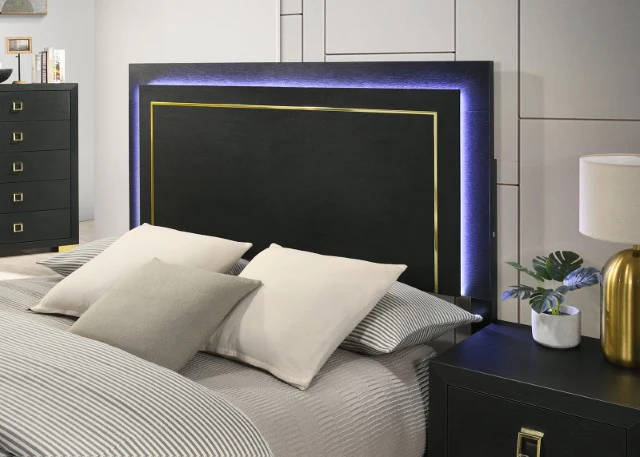 Latimer Queen Bedroom Set - Image 4