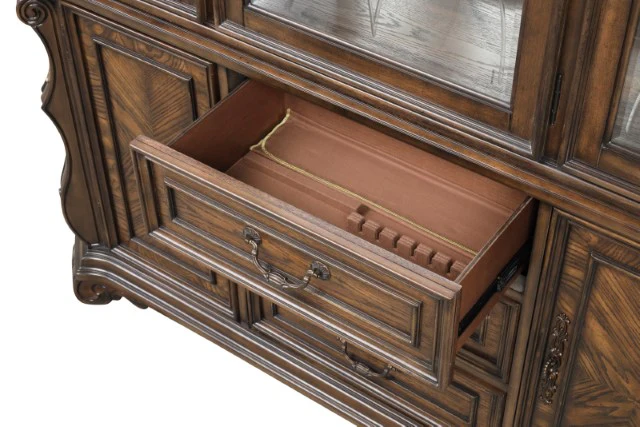 Leovanni Hutch And Buffet - Image 6