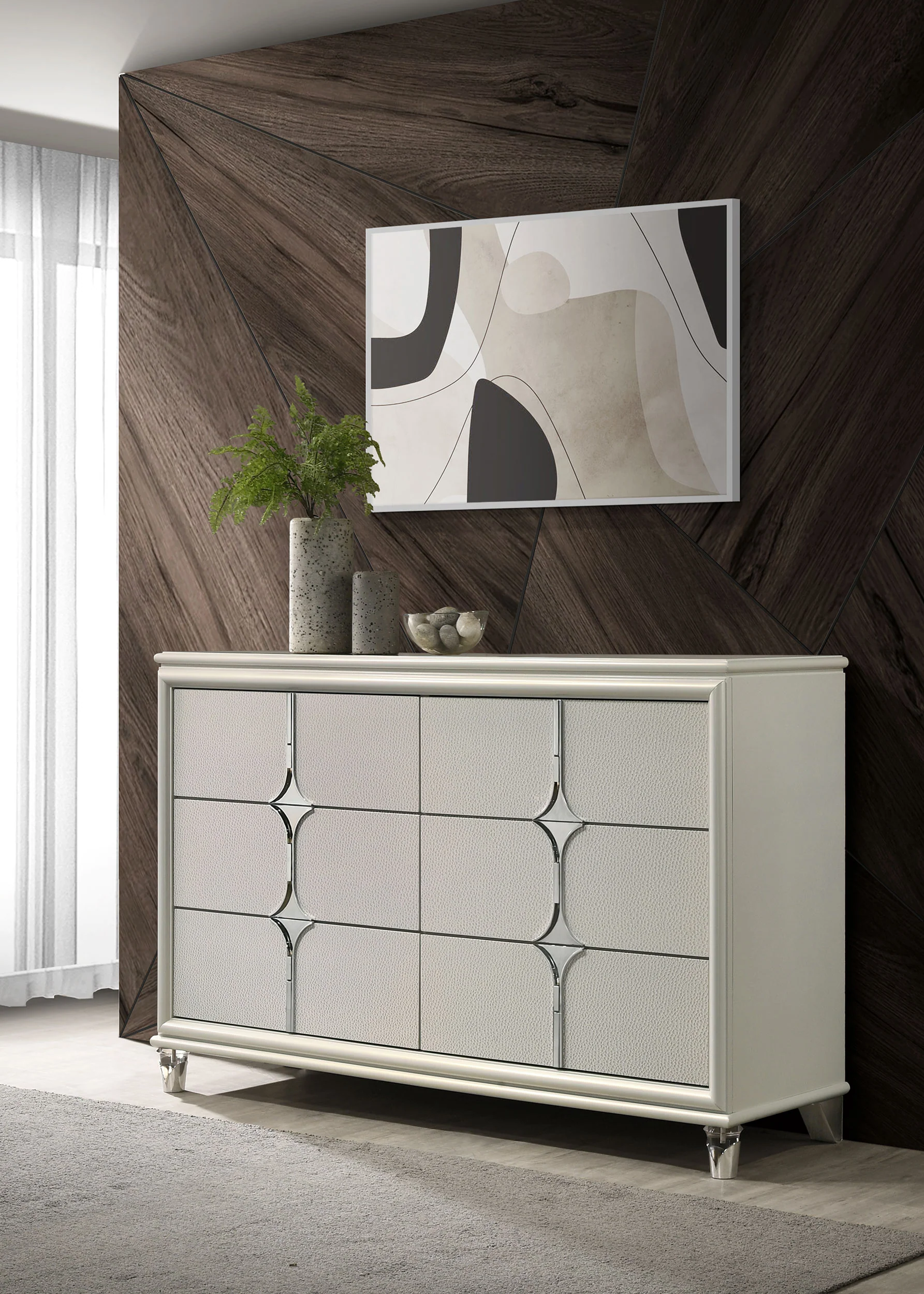 Olivia Dresser - Image 2