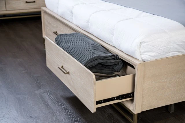Sandnes E.King & Queen Bed - Image 6