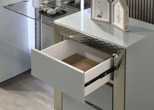 Ventnor Vanity Set - Image 6